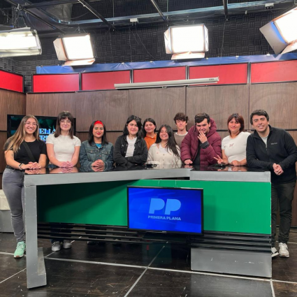 Estudiantes de Cuarto Medio interesados en la carrera de periodismo visitan la escuela gracias al Programa Propedéutico de la Pontificia Universidad Católica de Valparaíso