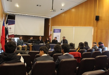 Conversatorio abordó la justicia en el mundo juvenil desde una perspectiva cristiana e intergeneracional