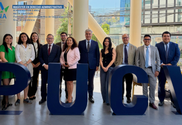 Magíster en Derecho Administrativo de la PUCV gradúa a 55 nuevos profesionales