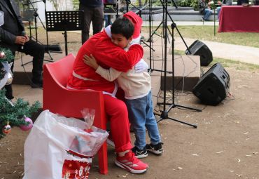 Facultad de Filosofía y Educación celebró la Navidad en el Campus Sausalito