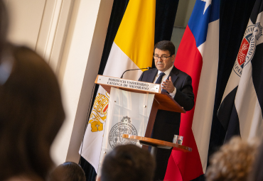 Facultad y Escuela de Derecho PUCV inauguran su Año Académico 2026 con clase magistral del ministro de la Corte Suprema, Omar Astudillo Contreras