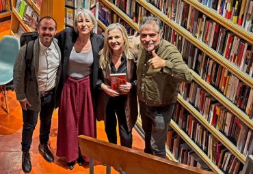 Ricardo Espinoza Lolas presenta el libro “Inicio del fin del mundo Chile” en Librería Ulises de Lastarria