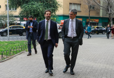 Académico con destacada trayectoria en el ámbito público e internacional se integra a la Escuela de Comercio PUCV