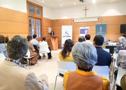 Profesora Corina González y su equipo realiza lanzamiento del programa Ciencia sin Límites en la región de Valparaíso