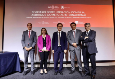 Seminario conjunto de doctorado, magíster en derecho y Estudio Albagli Zaliasnik abordó los desafíos actuales de la litigación compleja en arbitraje internacional