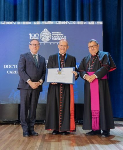 Visita Vaticana: Cardenal José de Mendonça en la PUCV