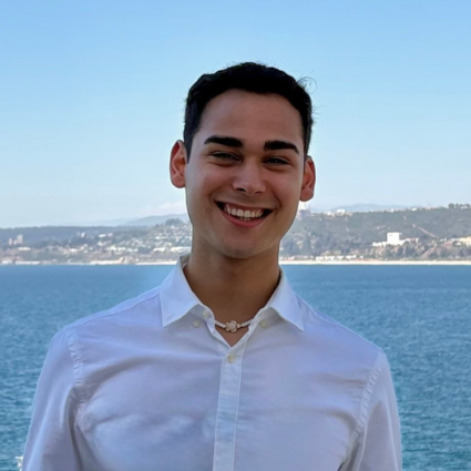 Talento que cruza fronteras: Cristóbal Radebach fortalece su desarrollo académico entre Valparaíso y Reino Unido