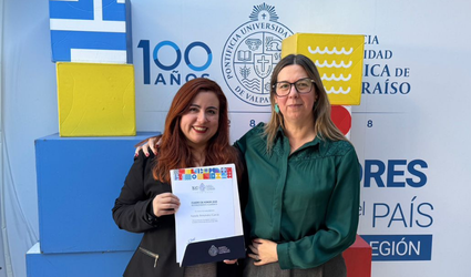 Estudiante de la Facultad Eclesiástica de Teología PUCV fue reconocida en el Cuadro de Honor Académico 2025
